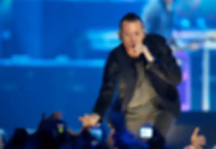 Chester Bennington Bunuh Diri dan Alasan Kita Tak Boleh Menyepelekan Trauma Masa Kecil