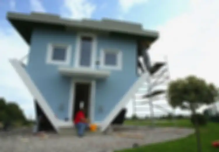 Dari Rumah Meleleh Sampai Rumah Terbalik, Inilah 5 Desain Rumah yang Anti-Mainstream