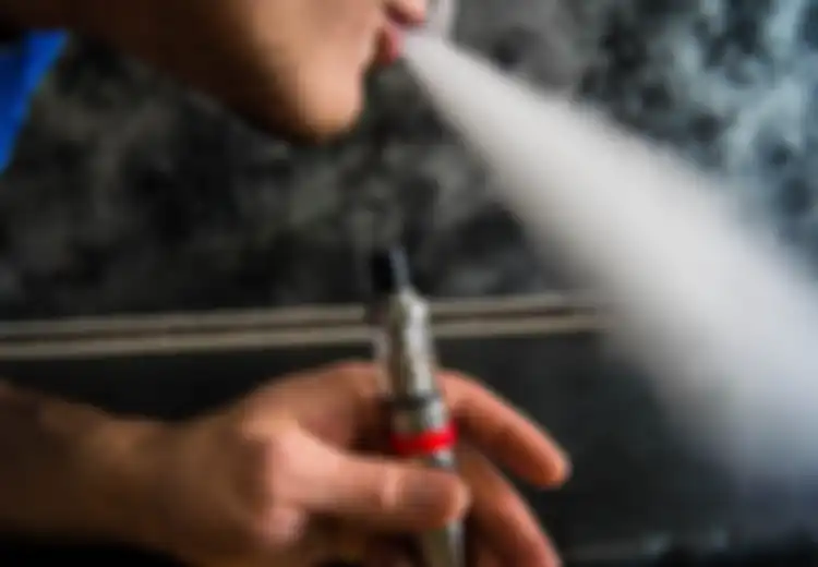 Waduh, Rokok Elektrik yang Dipercaya Lebih Sehat Ternyata Mengandung Racun Timbal dan Kromium