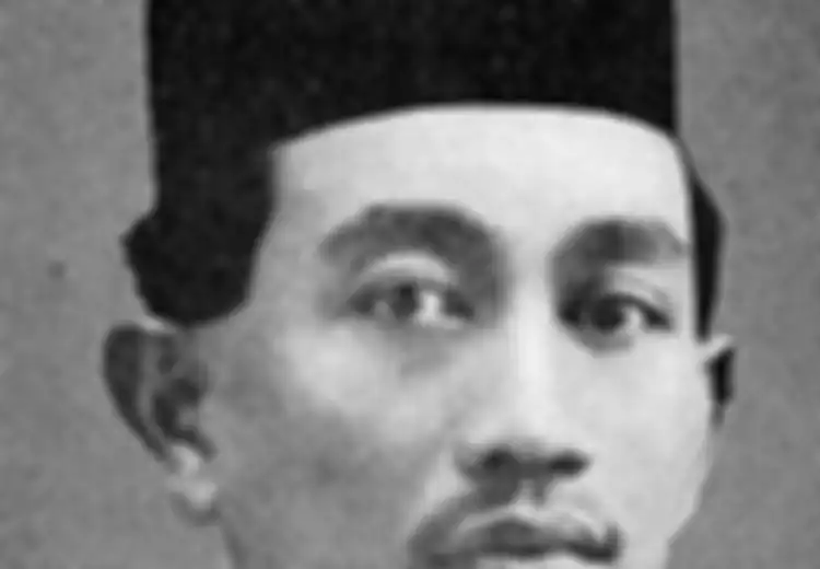 Tentang Alimin yang Pernah Minum Air Seni Sendiri dan ‘Ketrucut’ karena Teriak ‘Hidup Bung Karno’