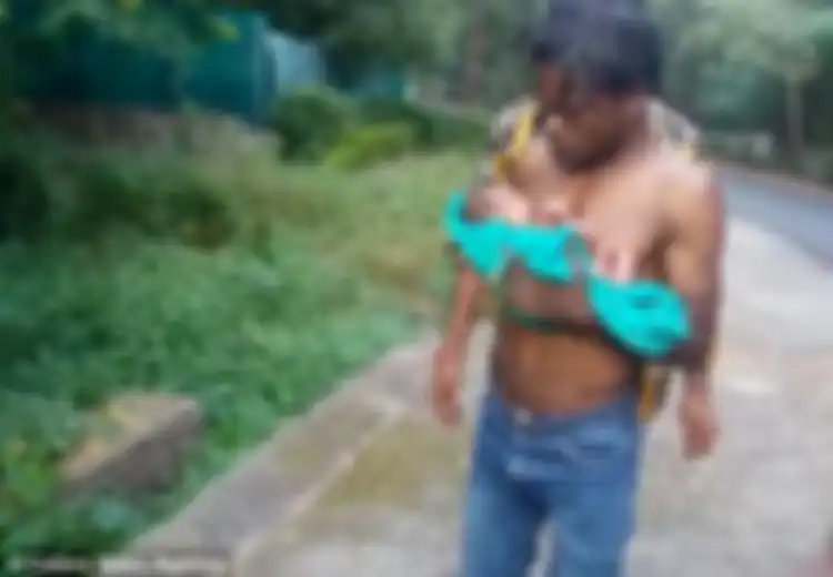 Teganya, Bayi Ini Dibuang Hingga Dikerubungi Semut Hanya karena Berjenis Kelamin Perempuan