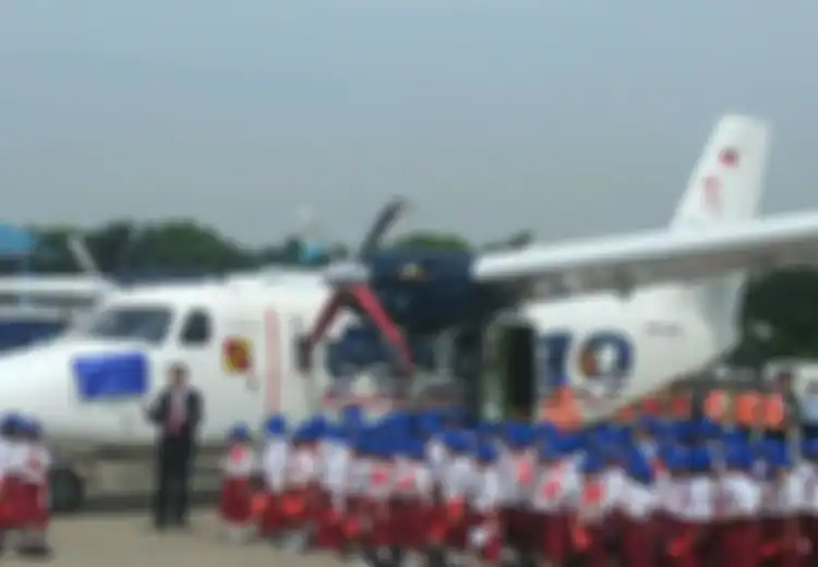 (Video) Siswi SD Ini Muntah Tepat di Depannya saat Peresmian Pesawat Nurtanio, Ini Reaksi Jokowi