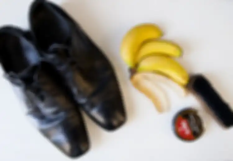 Tak Perlu Semir untuk Memoles Sepatu Anda, Kulit Pisang Juga Bisa Kok