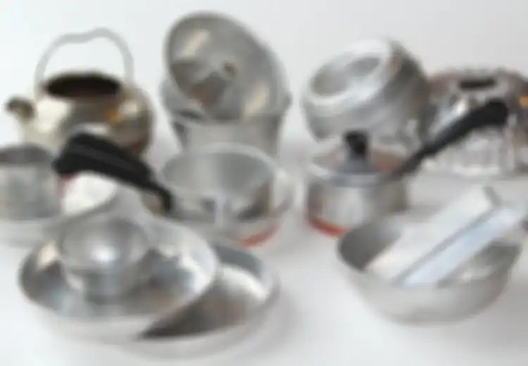 Benarkah Memasak dengan Panci Aluminium Bisa Menyebabkan Pikun?