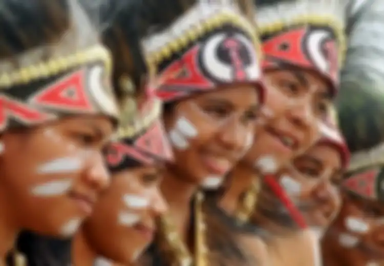 Kehangatan Natal di Pedalaman Papua Bersama Suku Ekari: Antara Hidangan Sup Kelinci dan Musik Disko
