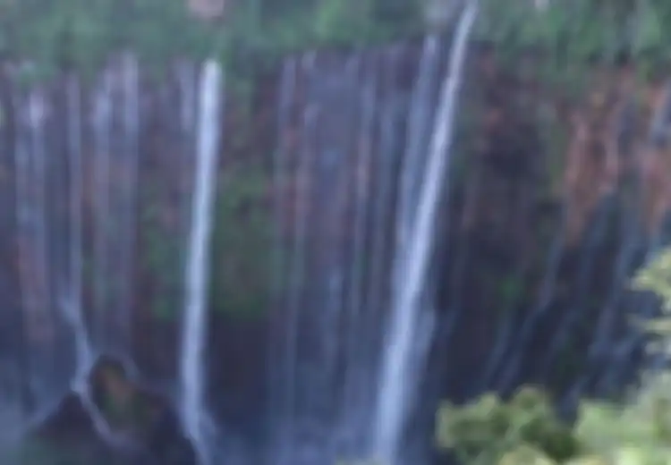 Air Terjun Tumpak Sewu Mirip Banget Dengan Niagara, Lokasinya Ada di Lumajang