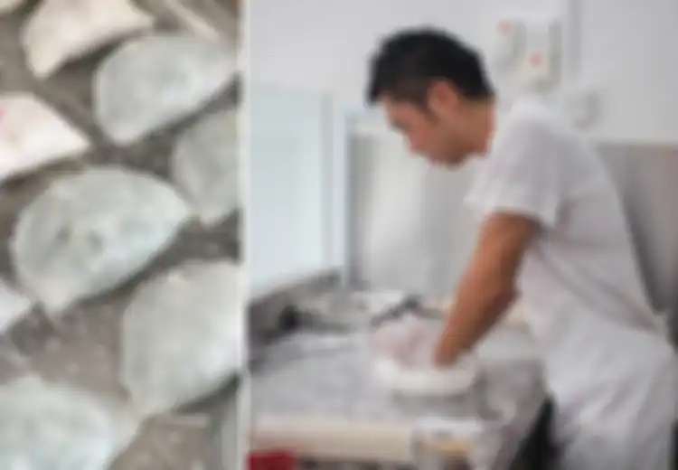 Salut! Demi Bantu Ibunya Jualan Kue, Pria Ini Rela Tinggalkan Pekerjaan Bergaji Rp100 Juta per Bulan
