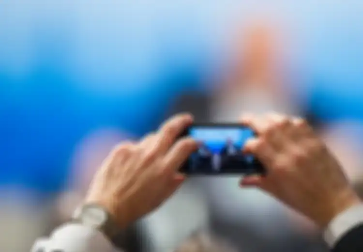 Tren Ponsel 2018, Kecerdasan Buatan Akan Menggantikan Kamera Ganda Demi Foto Bokeh