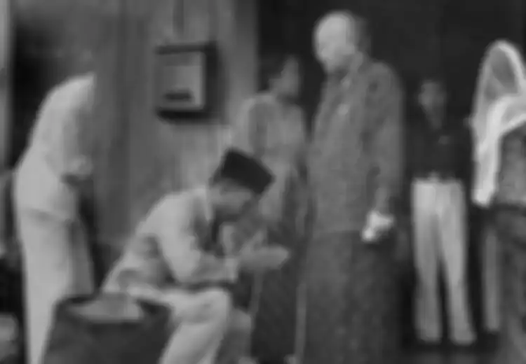Soekarno Muda Sejatinya Sangat Ingin Sekolah ke Luar Negeri tapi Ibunya Meyakinkannya Tetap Tinggal di Indonesia