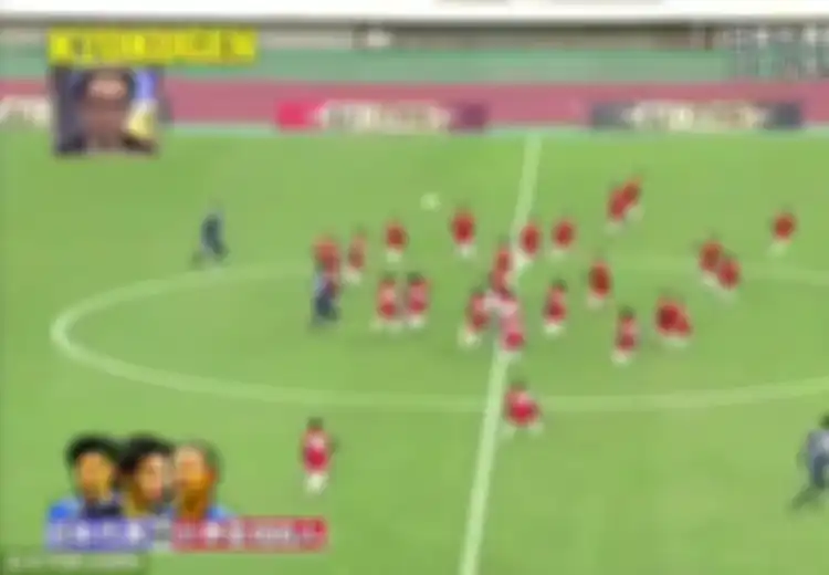 (Video) Tanding Sepak Bola Unik: Tiga Pemain Profesional 'Dikeroyok' 100 Anak, Siapa yang Menang?