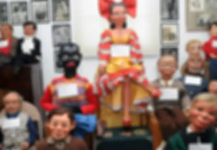 Menyeramkan! Museum Ini Lebih Mirip Sarang Boneka Horor Anabelle Dibandingkan Rumah Koleksi yang Lucu
