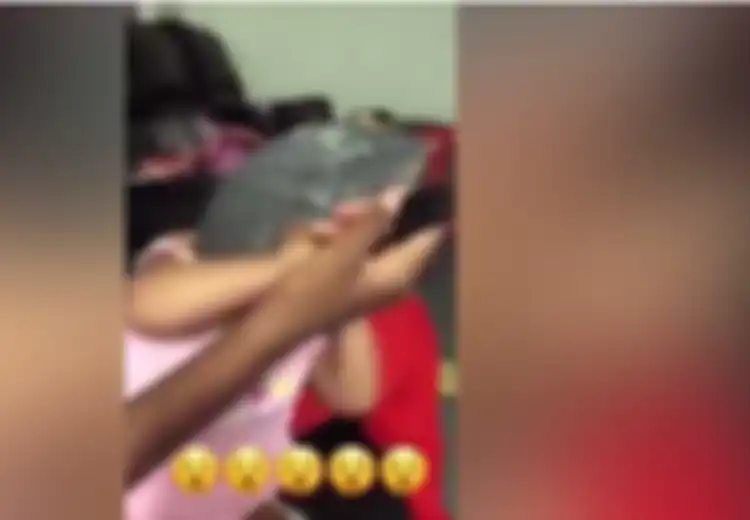 Sadis, Orangtua Ini ‘Pamer’ Kekejaman Mereka saat ‘Disiplinkan’ Anak di Media Sosial