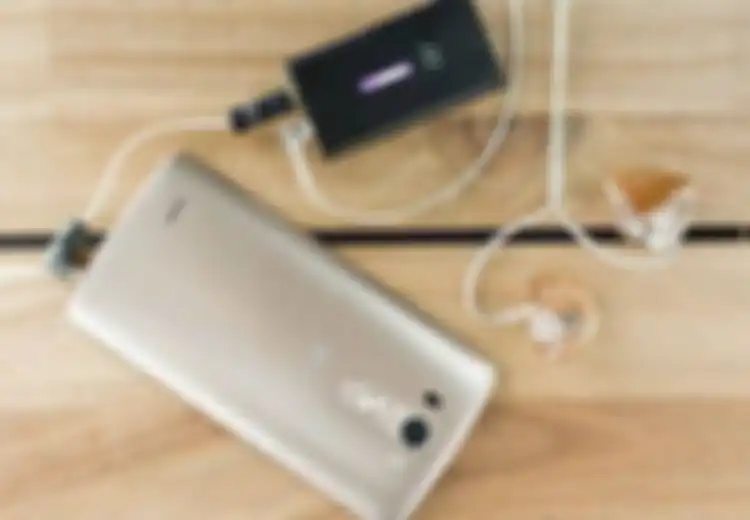 Jangan Gunakan Earphone Saat Ponsel Sedang Diisi Daya Jika Kita Tidak Mau Kejadian di Bawah Ini Menimpa Kita