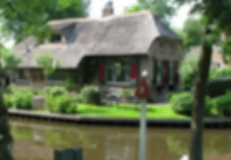 Yuk, Mengintip Bagaimana Kehidupan di Giethoorn, Desa Kecil di Belanda yang Tidak Memiliki Jalan