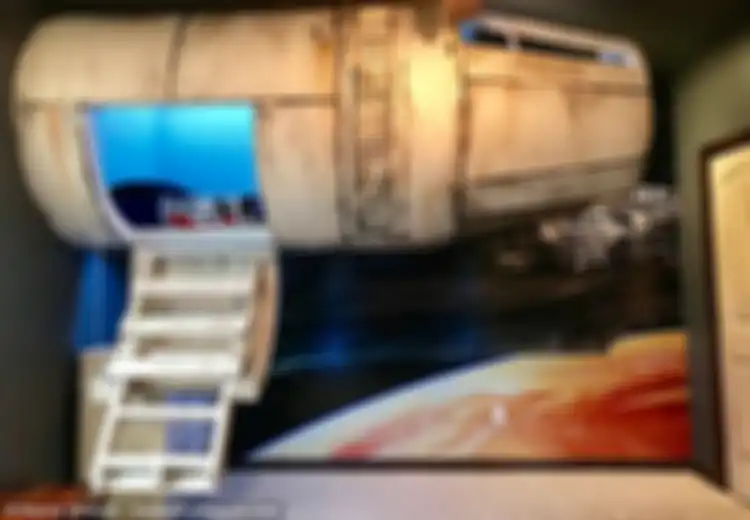 Kreatif! Demi Senangkan Anaknya, Seorang Ayah Mendesain Kamar Tidurnya Serupa Kapal Luar Angkasa Star Wars