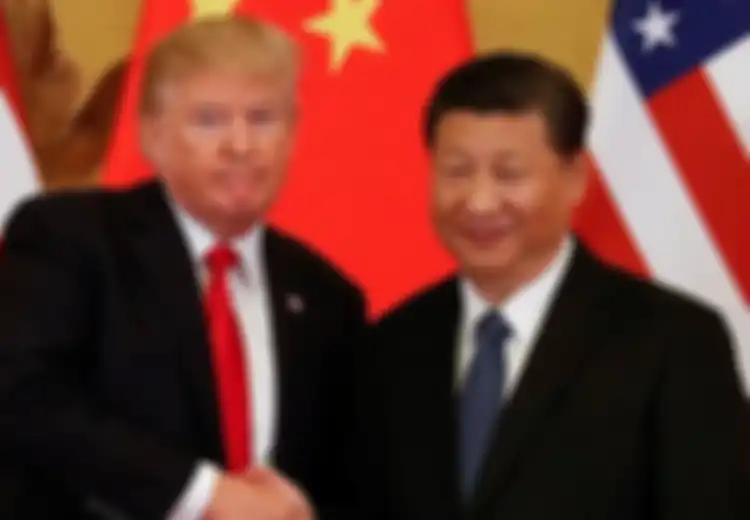 AS Terus Dibanjiri Produk-produk China, Trump Tandatangani Kebijakan Tarif Anti-China