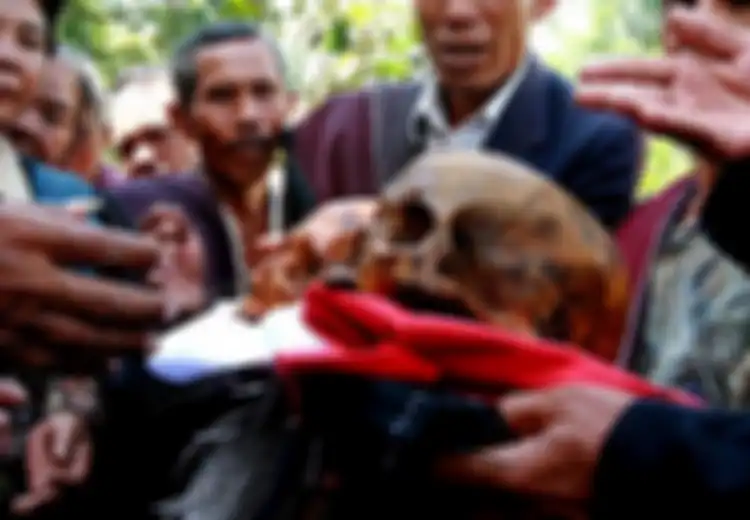 Mengenal 5 Tradisi Unik Pemakaman di Indonesia, Salah Satunya Ada yang Bikin Merinding