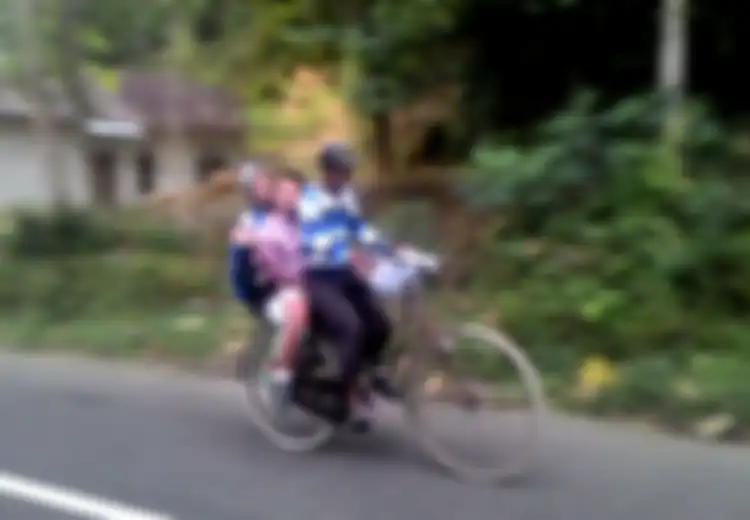 Tak Hanya Ngontel Belasan Kilometer Antar ke Sekolah, Ini Perjuangan Lain Duo Lansia Kulonprogo untuk Anaknya yang Down Syndrome