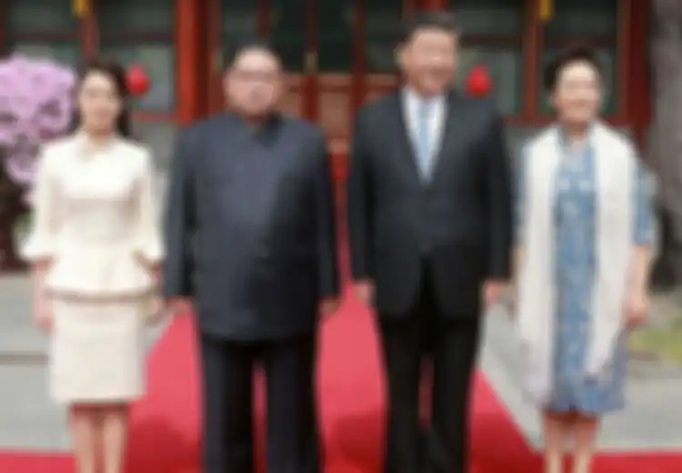 Tampil Modis Istri Kim Jong Un Pukau Warga China, Bahkan Disebut Lebih Cantik Dari Song Hye-kyo