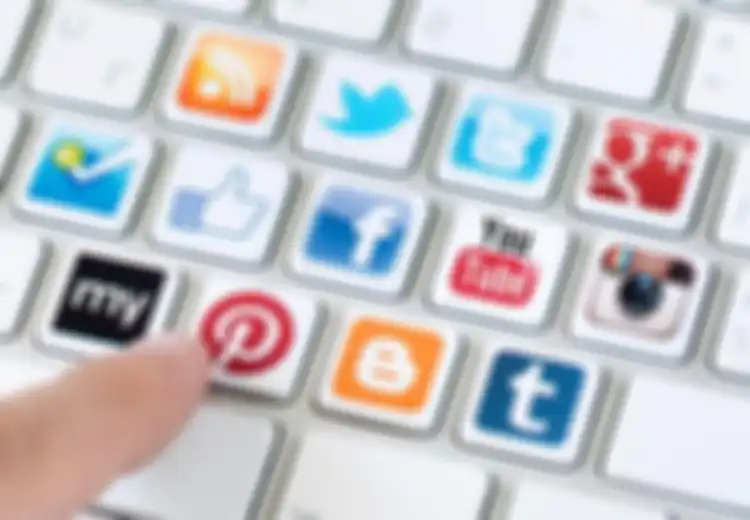 Mengapa Orang Berani Berkomentar Kasar di Internet?