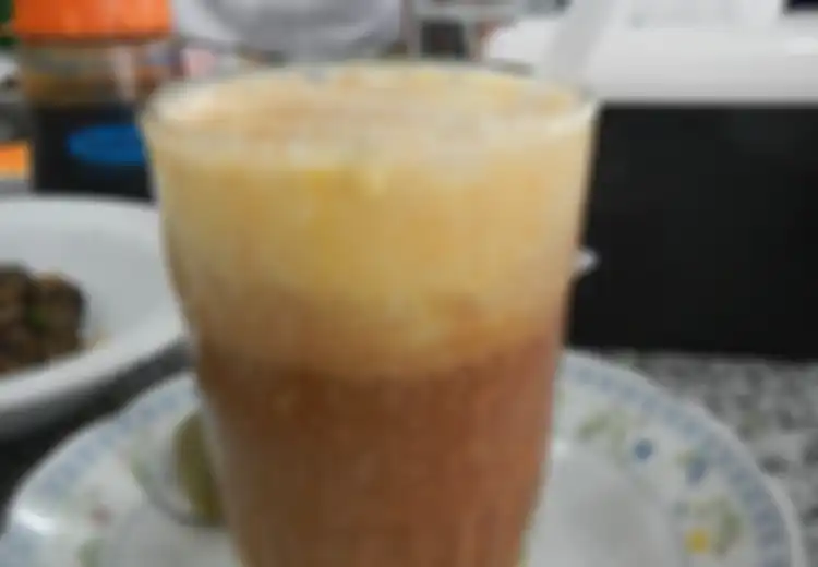 Begini Menikmati Teh Telur yang Benar