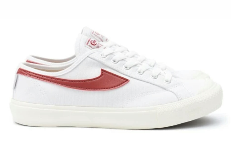 Sepatu putih store brand lokal