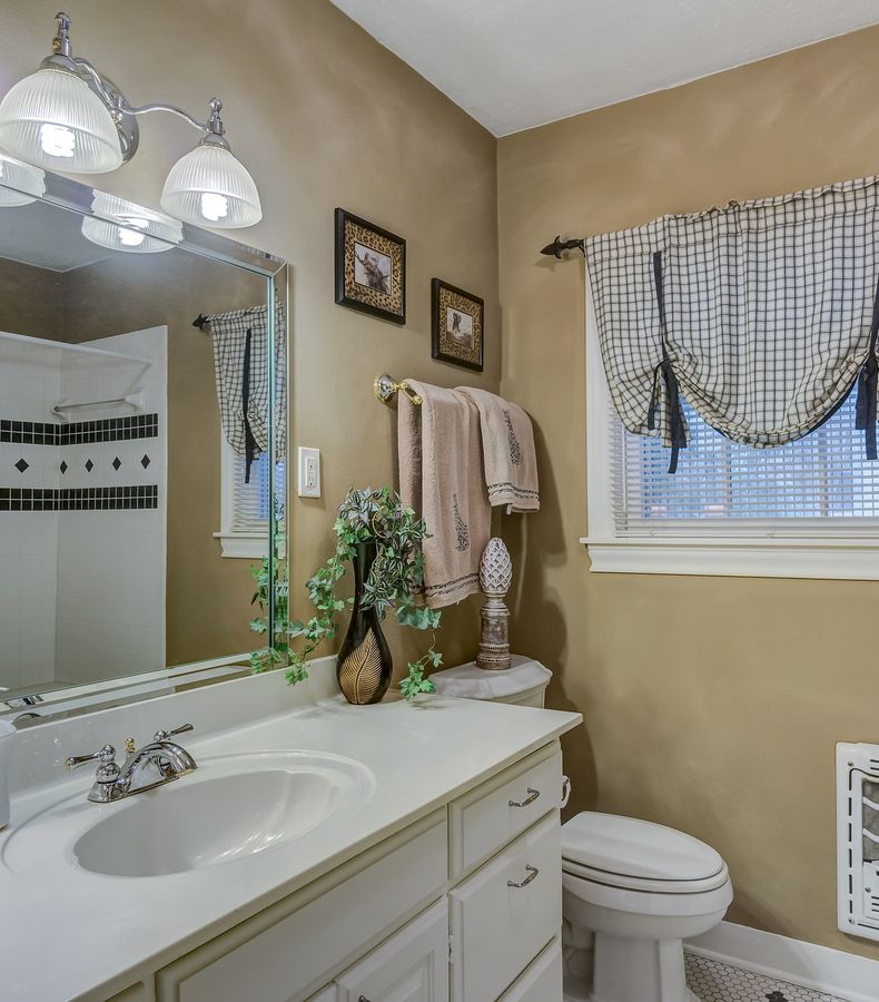 "Say Goodbye" Pada Lembab Kamar Mandi dengan 4 Tips Jitu Ini - Halaman 0