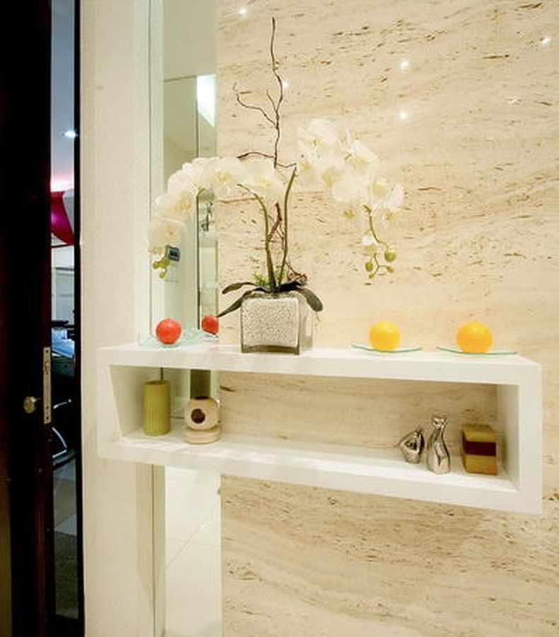 Foyer Rumah: Desain Minimalis Membuat Praktis