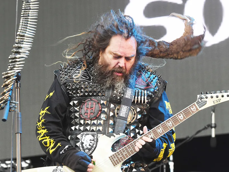 9 Rekomendasi Gaya Rambut Rocker yang Boleh Lo Tiru di 2022. Berani ...