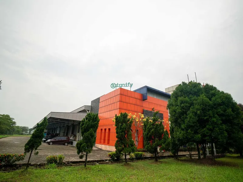 Signify Meresmikan Pabrik Luminer Cetak 3D di Tangerang, Demi ...