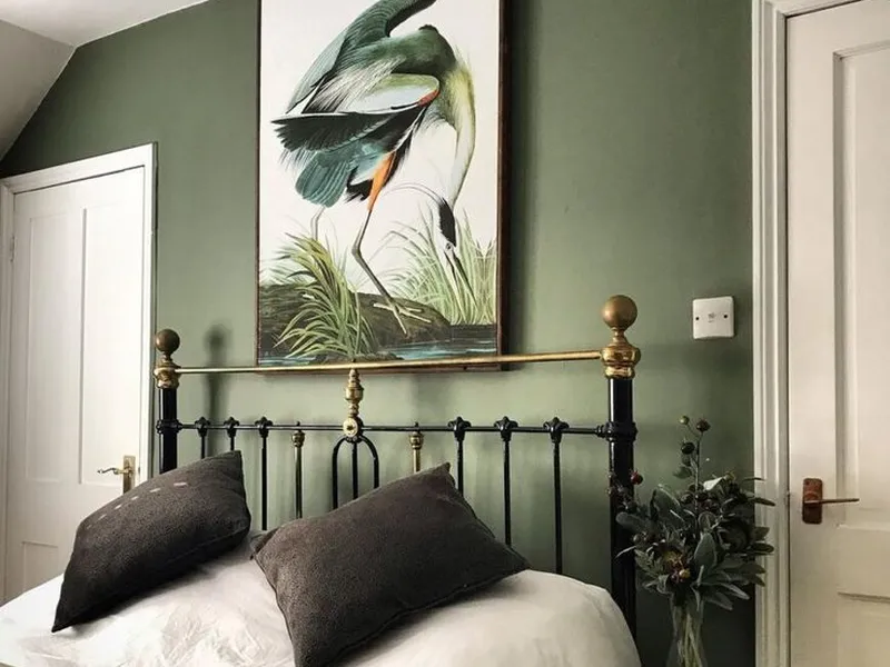 6 Inspirasi Warna Hijau di Kamar, Ada Warna Hijau Sage! - Page 2