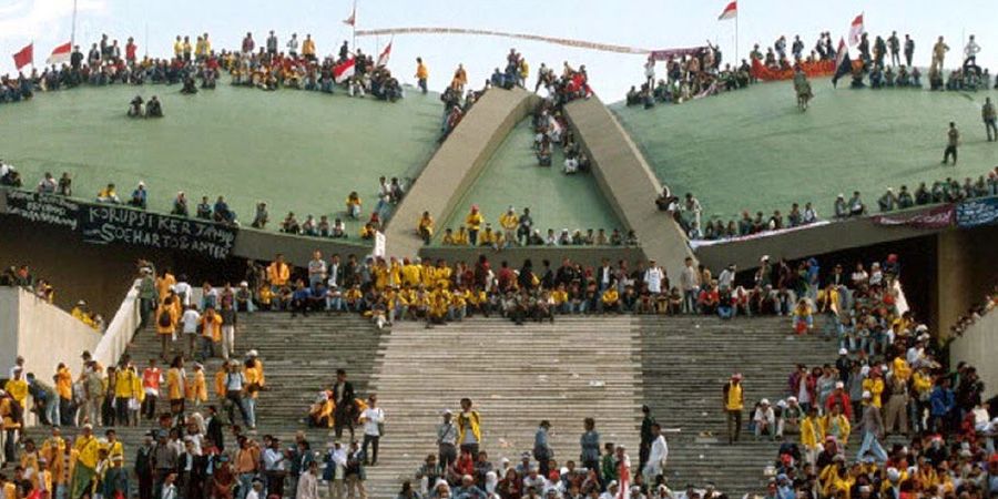 Kilas Balik Liga Indonesia 1997/1998 Berhenti Akibat Kekacauan Politik