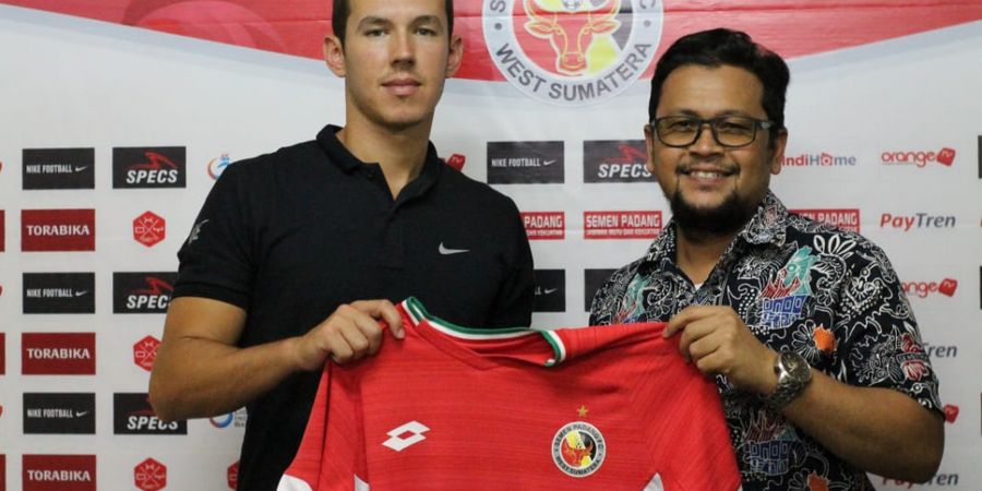 Victor Juffo Alami Cedera Parah, Semen Padang Berburu Striker Baru 