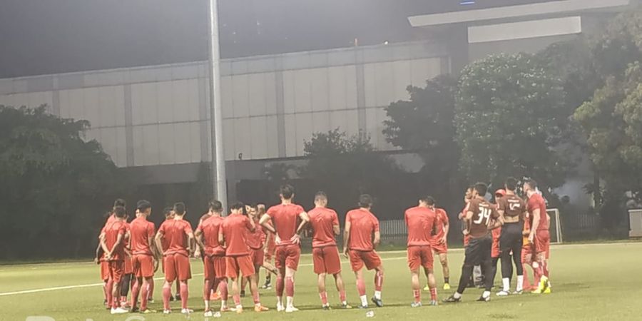 Adaptasi Kontra Home United, Persija Berlatih di Lapangan Sintetis