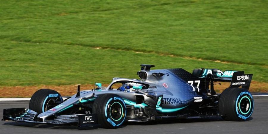 Komentar Hamilton Pasca Kencan Pertamanya dengan  Mercedes W10