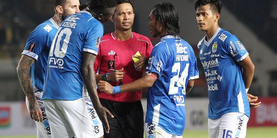 Hasil Liga 1 - Persib Bandung Menang Besar Atas Persipura Jayapura