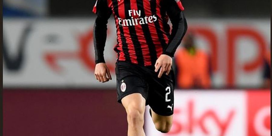 Cari Suksesor Antonio Valencia, Man United Incar Bek Muda AC Milan