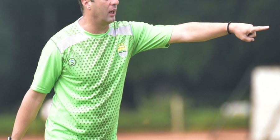 Pelatih Persib Bandung: Fabiano Beltrame Terlihat Sangat Profesional
