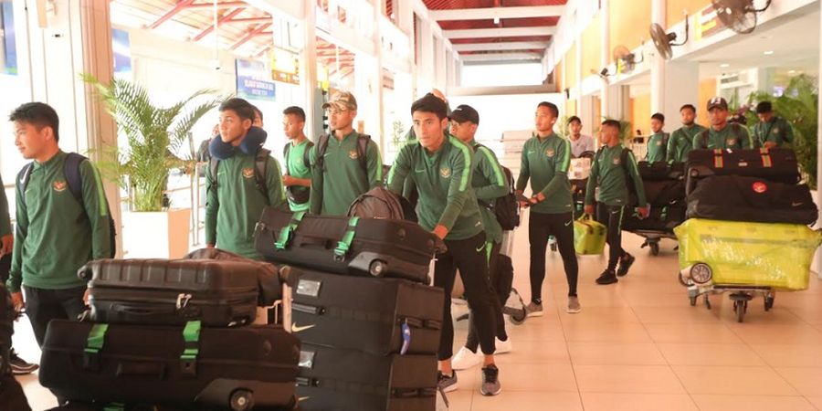 3 Sorotan Tajam - Kedatangan Timnas U-23 Indonesia ke Vietnam Sedot Perhatian