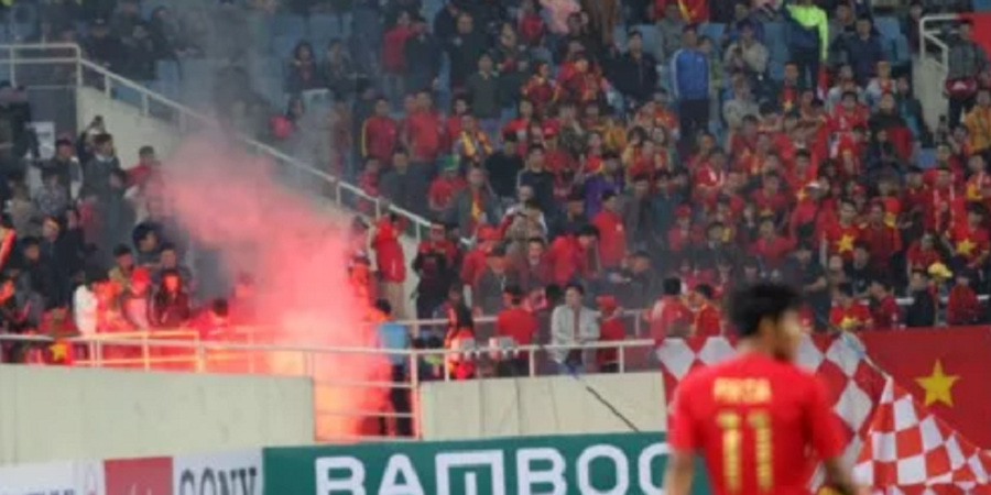 Fan Nyalakan Flare Dilaga Kontra Indonesia, VFF Dapat Hukuman dari AFC
