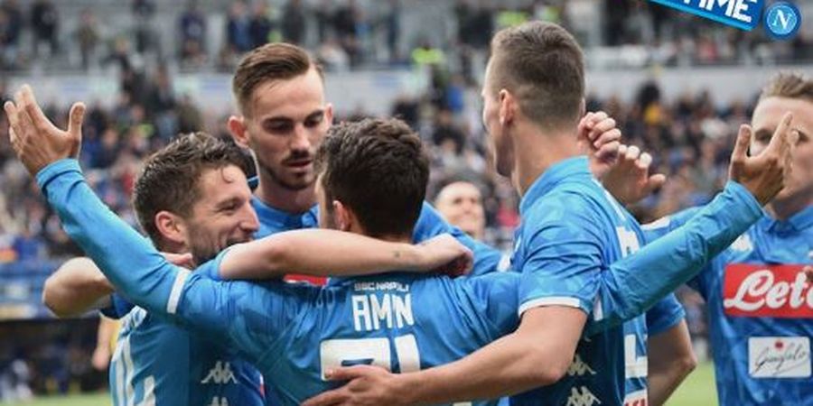 Hasil Lengkap Liga Italia - AC Milan Tumbang, Napoli Menang