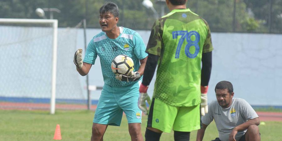 Protes Berlebihan, Pelatih Kiper Persib Dapat Kartu Kuning Saat Lawan Arema FC