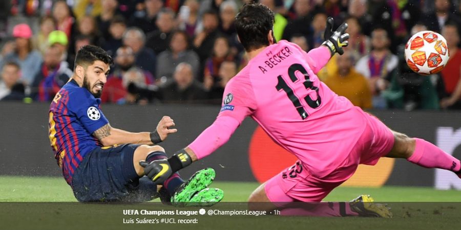 VIDEO - Luis Suarez Cetak Dua Gol dan Dihina Bek Napoli