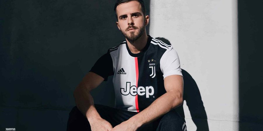 Pjanic Enggan Pindah dari Juventus Meski Ditaksir Real Madrid dan PSG