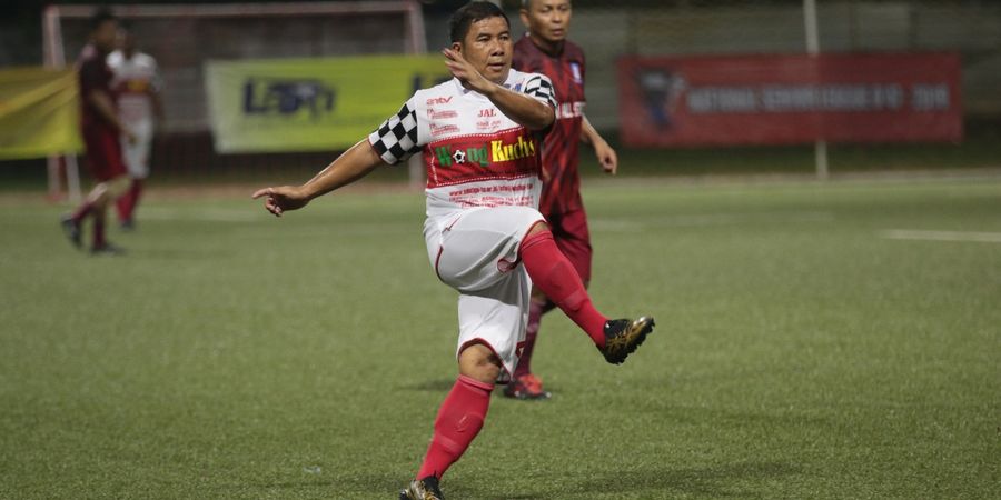 Pemain Legendaris Indonesia Reuni di Atas Lapangan pada National Senior League