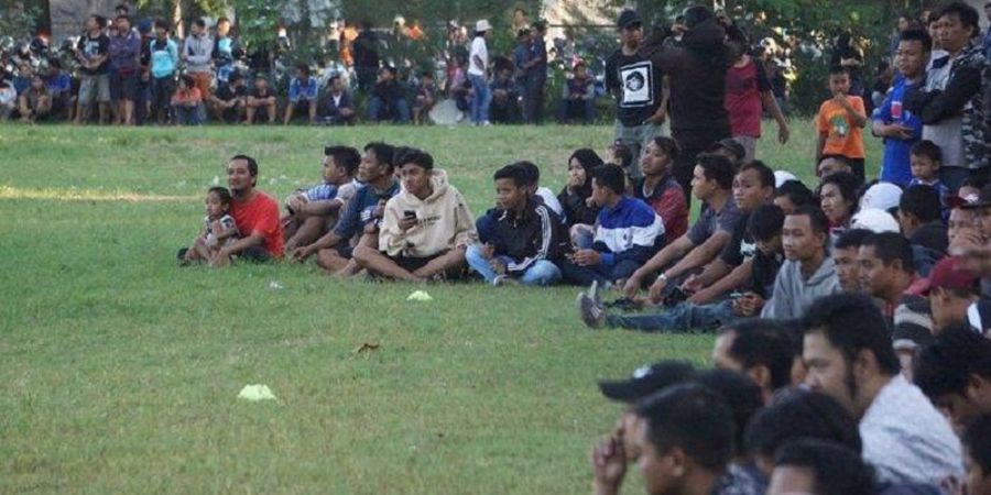 Melepas Rindu, Ratusan Suporter Tonton Latihan Terbuka PSIM Yogyakarta