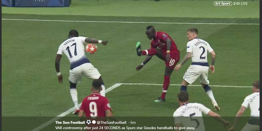 VIDEO - Penyebab Gol Penalti Liverpool ke Gawang Tottenham Hotspur
