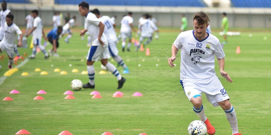 Dijamu Barito Putera, Persib Kehilangan Salah Satu Pemain Andalan