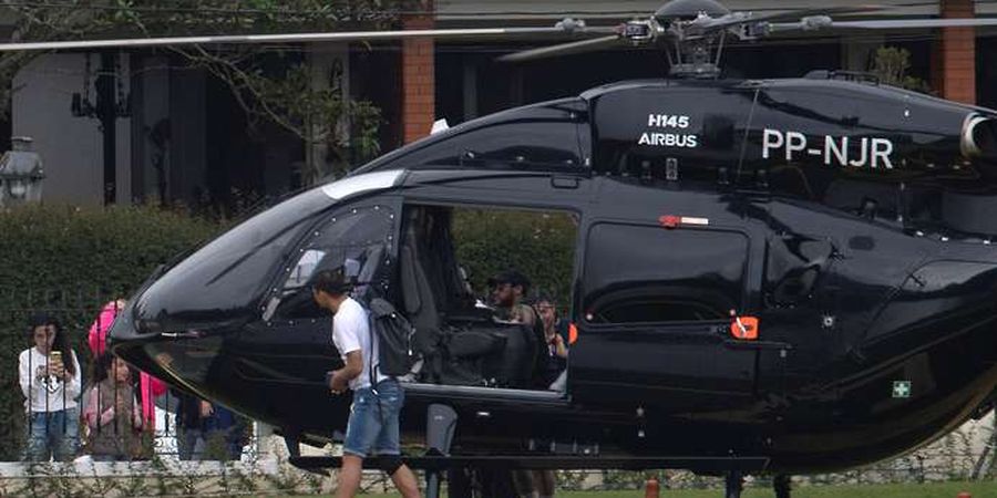 Gaya-gayaan, Neymar Datang ke Tempat Latihan Timnas dengan Helikopter Mahal