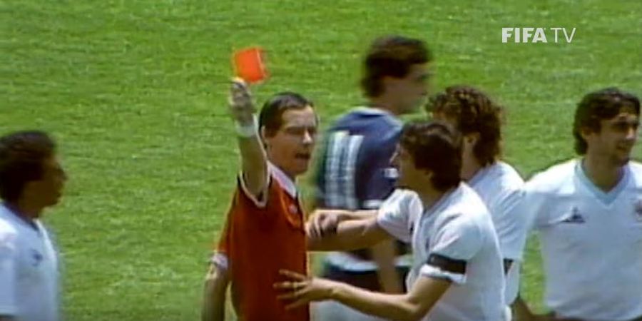 Sejarah Hari Ini - Kartu Merah Tercepat di Ajang Piala Dunia